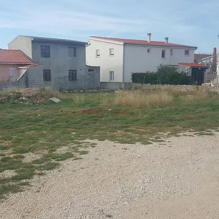 With A Parking Space - 14389 Vir